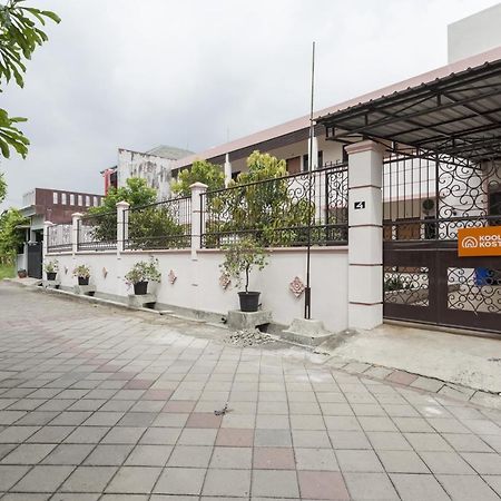 คูลคอสต์ ชาเรียะฮ์ เนียร์ Upn เวเทแรน Hotel Medokanayu ภายนอก รูปภาพ