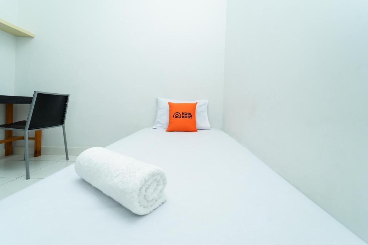 คูลคอสต์ ชาเรียะฮ์ เนียร์ Upn เวเทแรน Hotel Medokanayu ภายนอก รูปภาพ
